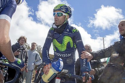 Alejandro Valverde, campeón de la tercera y última etapa de la vuelta Ciclista a Castilla y León a su llegada a la meta de Candelario en 2016.