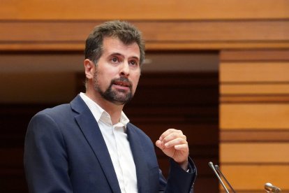 Luis Tudanca, en un momento de su intervención en el Pleno.