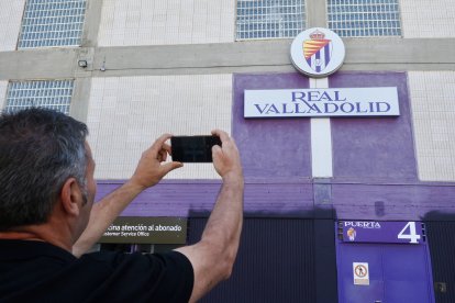 El 'nuevo' escudo todavía seguía luciendo en Zorrilla este 1 de julio