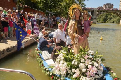 Procesión fluvial de La Virgen del Carmen