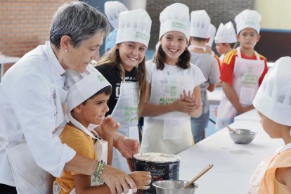 Taller de pan en la Semana Cultural de Renedo de Esgueva.