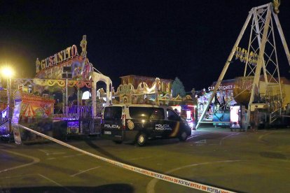 Ambulancias y policía nacional en recinto ferial de Palencia en la pasada noche