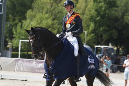 Hugo Mélida, campeón de España de Doma Clásica en Juveniles Una Estrella.