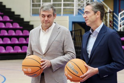 Comparecencia del presidente del real Valladolid Baloncesto Lorenzo Alonso Nistal  y del patrocinado (UEMC)r Jesús Zarzuela.