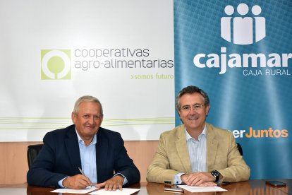 Firma del convenio entre Cooperativas Agro-alimentarias de España y Cajamar Caja Rural.