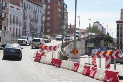 Obras en el paso de Arco de Ladrillo en Valladolid.