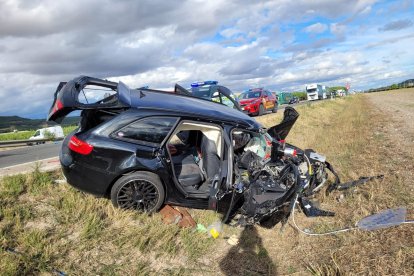 Accidente vial en el que ha muerto una persona y otras tres han resultado heridas graves