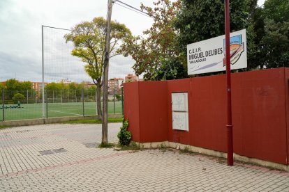 Colegio Miguel Delibes, junto al que se construirá el nuevo polideportivo.