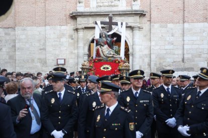 Procesión extraordinaria entre la Cofradía de San Martín y la Jefatura Superior de Policía Nacional