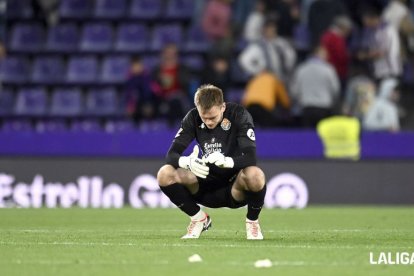 Hein, cabizbajo ras la nueva derrota del Real Valladolid.