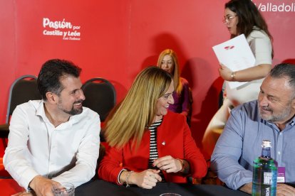 Luis Tudanca, Virginia Barcones y Eduardo Morán, en el último comité autonómico del PSOE