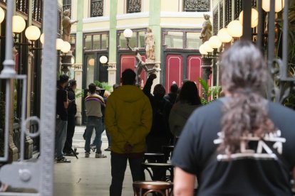 Imagen de la grabación de la segunda parte de 'Voy a pasármelo bien' en el Pasaje Gutiérrez