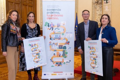 Presentación de la campaña 'Comercio próximo, tu próximo destino'.