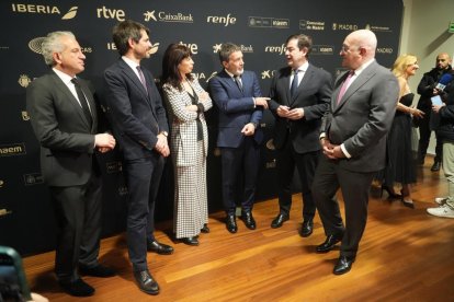 Nicanor Sen, Ernest Urtasun, Ana Redondo, Antonio Banderas, Alfonso Fernández Mañueco y Jesús Julio Carnero