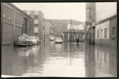 La calle Dársena en 1977.