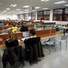 Imagen de archivo de universitarios estudiando en el Aulario vallisoletano-PABLO REQUEJO