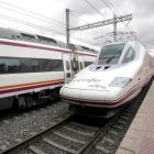 Tren AVE a su llegada a la estación.-MIRIAM CHACÓN / ICAL