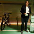 Alberto Gutiérrez Alberca, en el parkibici del aparcamiento de la plaza Mayor de Valladolid, en una imagen de archivo.-PHOTOGENIC