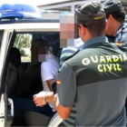 Imagen de la detención facilitada por la Guardia Civil.