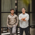 Adrián y Nacho Bautista, responsables de Fundeen, una plataforma para que pequeños inversores puedan invertir en renovables.
