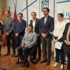 El presidente de la Diputación de Valladolid, Conrado Íscar, y el presidente del Comité Autonómico de Entidades de Representantes de Personas con Discapacidad en Castilla y León (CERMI CyL), Francisco J. Sardón, participan en la lectura del Día Nacional en España de la Convención Internacional sobre los Derechos de las Personas con Discapacidad.