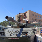 Exposición estática de material de las Fuerzas Armadas en la Cúpula del Milenio (Valladolid).