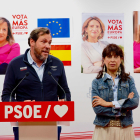 Óscar Puente y Ana Redondo, en la sede del PSOE de Valladolid tras los resultados de las europeas