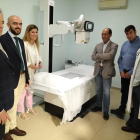 El director general de Calidad e Infraestructuras Sanitarias de Sacyl, Álvaro Muñoz Galindo, junto a la delegada territorial de la Junta de Castilla y León en Valladolid, Raquel Alonso Hernández, el alcalde de Laguna de Duero, Avelino Álvarez Pérez, y el gerente de Atención Primaria de Valladolid Oeste, Elpidio García Ramón.