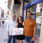Los responsables de la Administración de Loterías 'El Trébol de la Suerte' de Valladolid