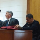 El 'Chiqui', último por la derecha, durante la primera jornada del juicio en la Audiencia de Valladolid por asesinato, imagen de archivo.