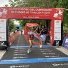 Alba Núñez celebra el triunfo en el pasado clasificatorio celebrado en Valladolid