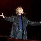 Raphael en el último de los conciertos de la Plaza Mayor de las Ferias y Fiestas de la Virgen de San Lorenzo 2024