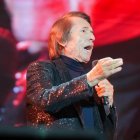 Raphael en el último de los conciertos de la Plaza Mayor de las Ferias y Fiestas de la Virgen de San Lorenzo 2024