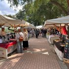 Feria de Artesanía "Todo en tus manos" en la celebración del Día del Turismo Rural en Castronuño.