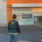 La Guardia Civil en el supermercado