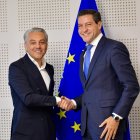 Luca de Meo y Raúl de la Hoz.