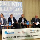 Los ponentes del Club de Prensa de izquierda a derecha: el presidente de la Asociación Española de Biogás, Luis Puchades, el CEO de Kerbest, Alberto Pascual, el director de Proyectos Singulares e Innovación de Veolia España, Camille Degardin, y el presidente de la Asociación Española de Biomasa, Javier Díaz .
