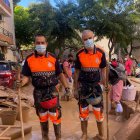 Javier Gamazo y Juanma De Cura acuden como voluntarios en uno de los pueblos afectados por la DANA en Valencia