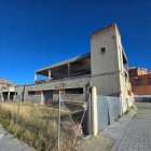 Nave del antiguo matadero pendiente de su rehabilitación para convertirla en factoría de creación.