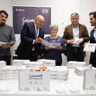 Jesús Julio Carnero y Rodrigo Nieto junto a otros participantes en el proyecto.