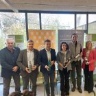 Aurelio González (UPA CyL), Cristóbal Cano (UPA Andalucía), Javier Perales (diputado de Agricultura en Jaén), Vicnolia Lorenzo (directora del centro), Guzmán Gómez (alcalde de Medina del Campo) y Raquel Barbado (teniente de alcalde)