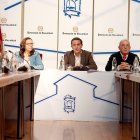Comisión de Políticas del Agua, Medio Ambiente y Economía Circular de la FEMP presidida por Conrado Íscar en la sede de la Diputación provincial. E. M.