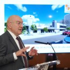 Jesús Julio Carnero durante la presentación de las obras de la estación de autobuses de Valladolid