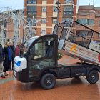 Presentación del coche eléctrico para el apoyo en la limpieza viaria