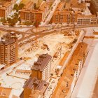 Vista panorámica de Arco de Ladrillo y el entorno de la calle San José en los años 80.