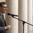 El ministro de la Presidencia, Justicia y Relaciones con las Cortes, Félix Bolaños, atiende a los medios en su visita a Valladolid.