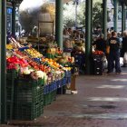 Mercado de Plaza España que en las próximas semanas duplicará sus puestos.
