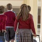 Niños acuden al colegio en una imagen de archivo