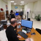 Funcionarios en la oficina de recaudación de Santa Ana, en una imagen de archivo.