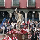 Procesión del Encuentro de Jesús Resucitado con la Virgen de la Alegría en Valladolid.